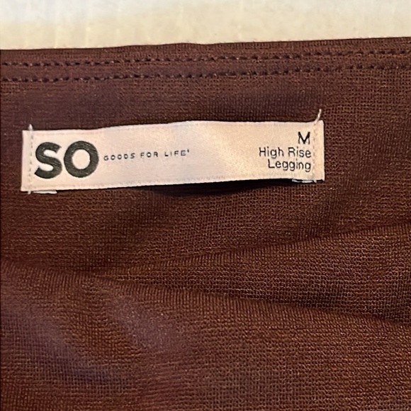 NWT SO Women's Juniors High Rise Maroon Leggings with Zipper Pockets Size M - Picture 7 of 12